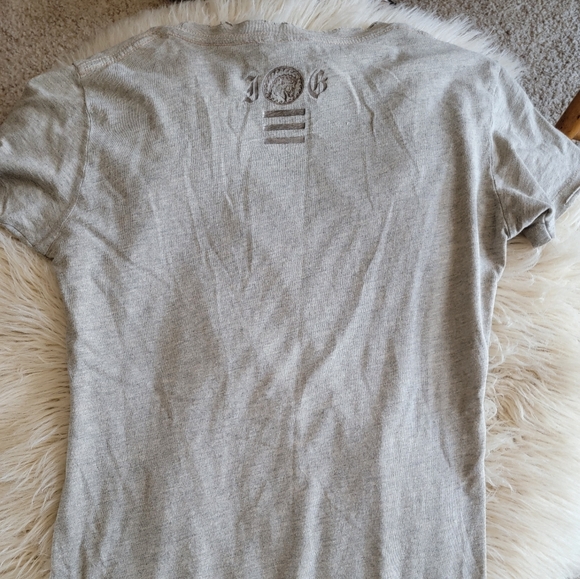 Distressed t-shirt - Picture 2 of 3